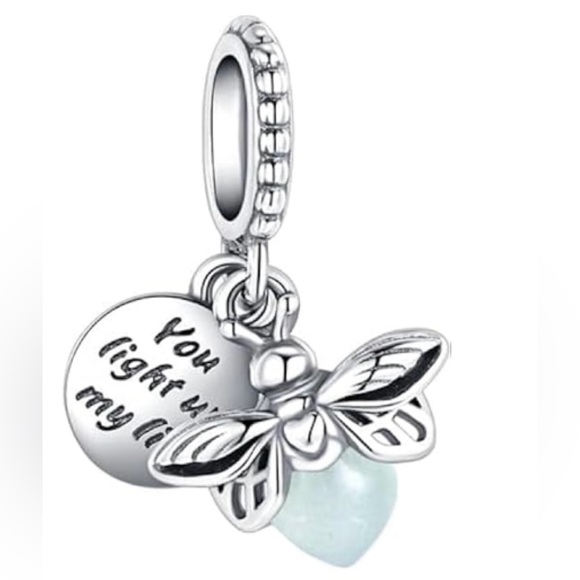 Firefly Glow In The Dark Charm - Picture 1 of 5